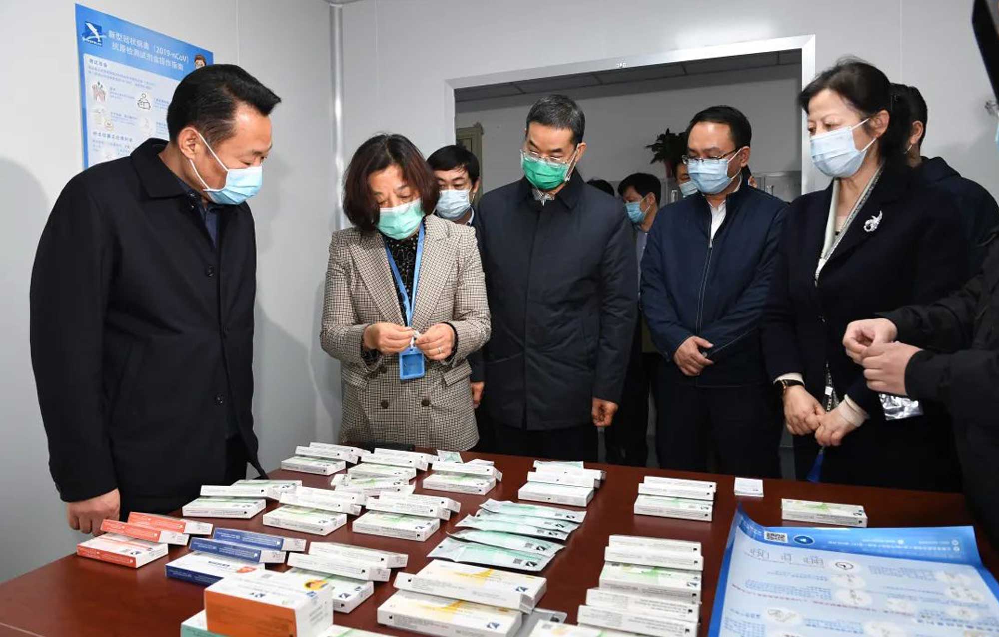 la secretaria yu aihua visitó DEEPBLUE medical para investigación e investigación